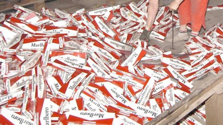 Удрят нелегалната търговия с цигари по столичните пазари