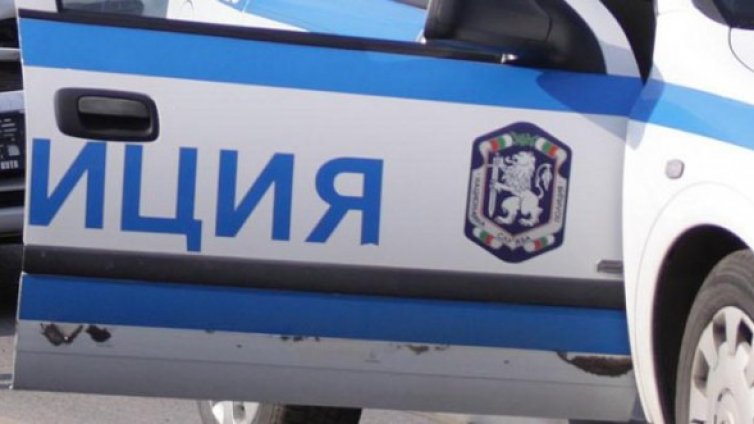 Петима пребиха полицай в София