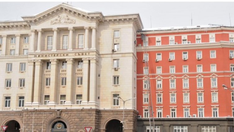 Сменят трима от ръководството на НОИ