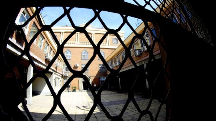 Чужденци на all inclusive лапат затворническа храна?