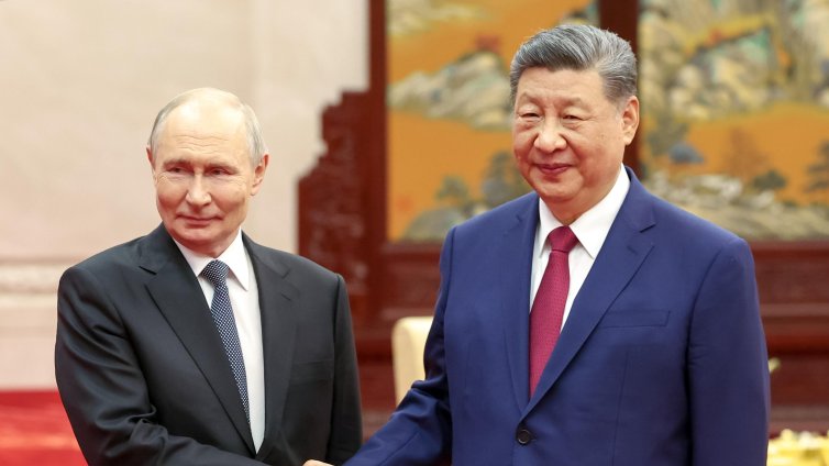 Китай затяга хватката: Путин все по-зависим от Пекин