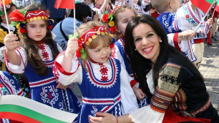 Елица ще пее за Стенли