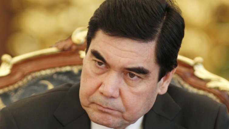 Министър в Туркменистан отнесе уволнение заради сина си 