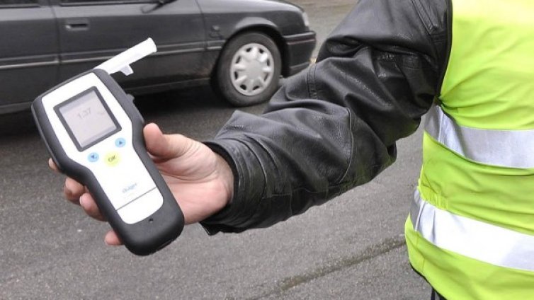 Шофьорка с 2,15 промила спипаха в Перник