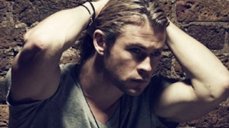 Крис Хемсуърт: Аз бях момичето в семейството