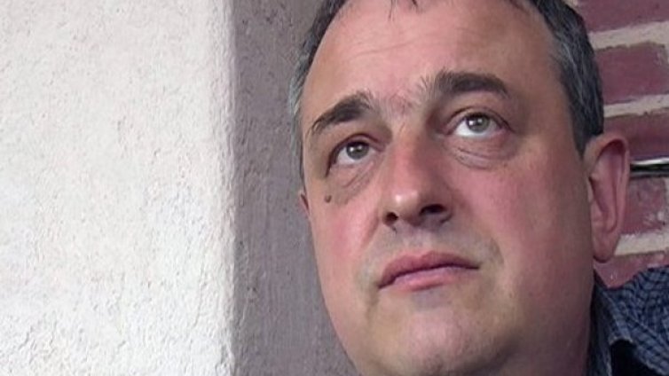Карло по пътя на татко си Луканов