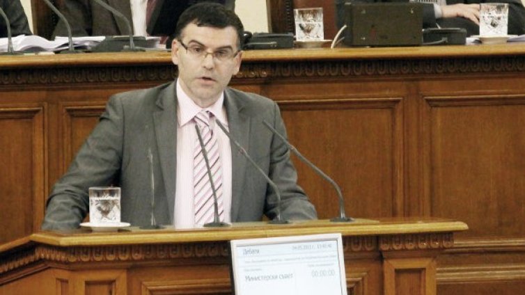 Ниски митничарски заплати ли? Това е мит, рече Дянков 