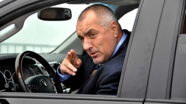 Все повече българи разочаровани от ГЕРБ, но си я искат