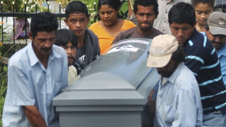 Където животът е евтин, а погребенията &ndash; безплатни 