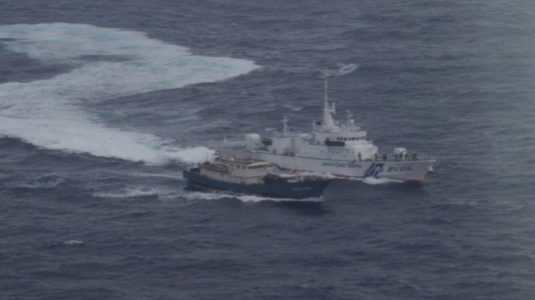 Въоръжени севернокорейци са взели китайски риболовци за заложници 