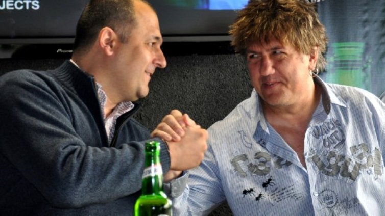  Две чужди групи с Red Hot Chili Peppers