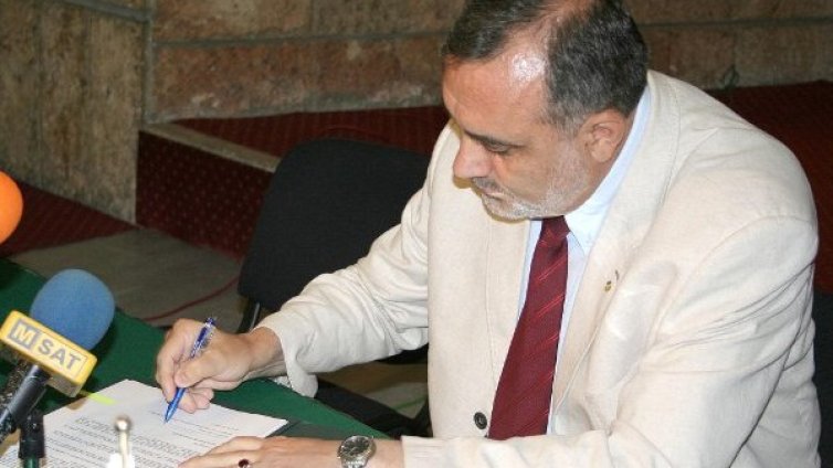 Почина бившият строителен министър Валентин Церовски 