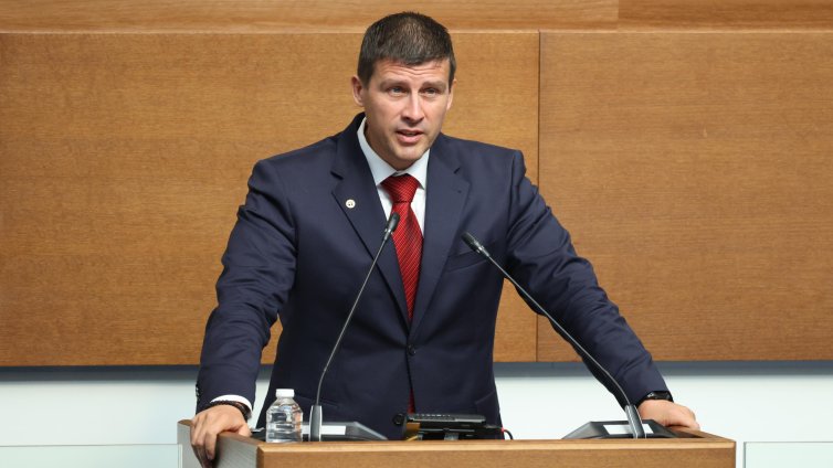  Ивелин Михайлов заяви, че "православните не лъжат", в НС го смъмриха за насаждане на омраза