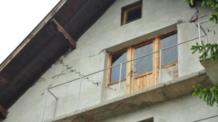 50 на 50 са шансовете за нови вторични трусове