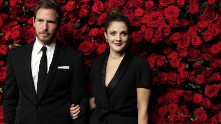 Дрю Баримор мина под венчило