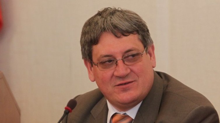 Пламен Цеков обяви "Нов път за парите на болниците"