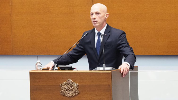 &ldquo;Възраждане&rdquo;: Закриването на отделението във Варна е доказателство за криза