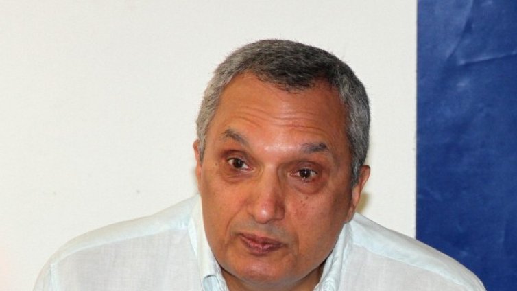 ГЕРБ прокарва лобистки закони, скочи Костов