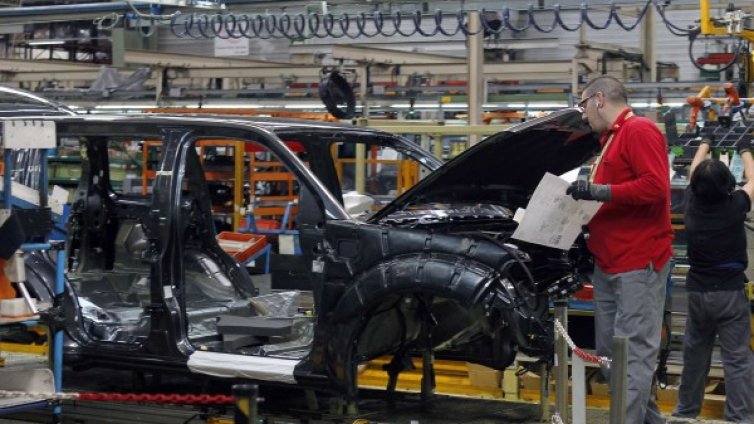 Nissan реже производството в Япония 