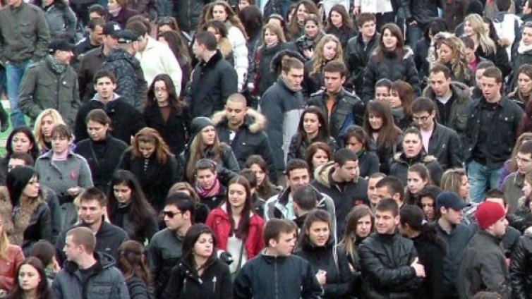 Топим се като нация