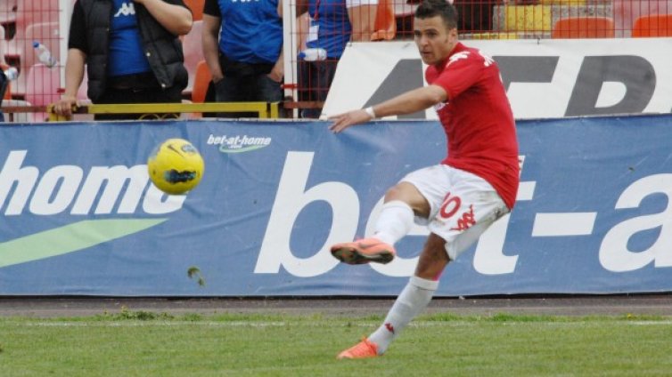 Звезда на ЦСКА пред трансфер в Украйна