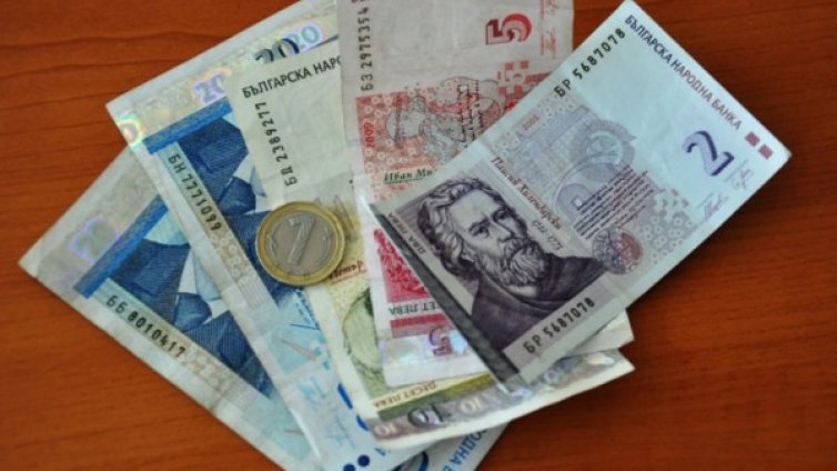 Парите на властта