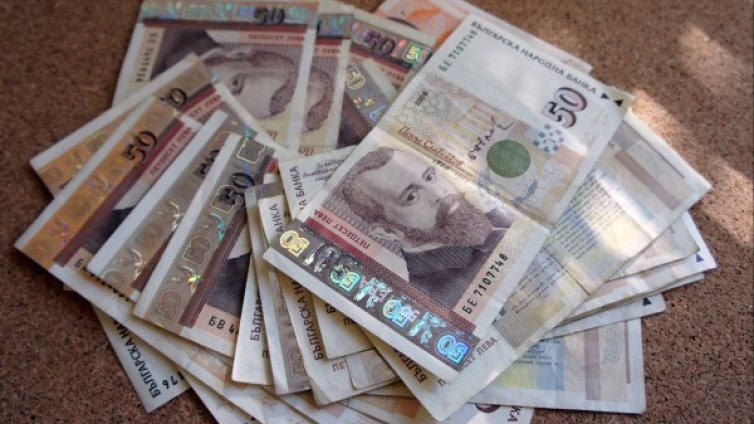 Пари назаем &ndash; гледай си работата! 