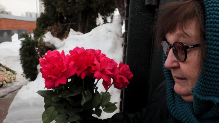 Майката на Навални поиска справедливост СНИМКИ