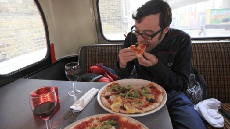 Дори и само в пицата, риганът е полезен