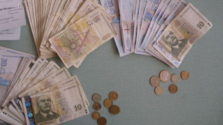Мъж даде 5200 лева на телефонен измамник