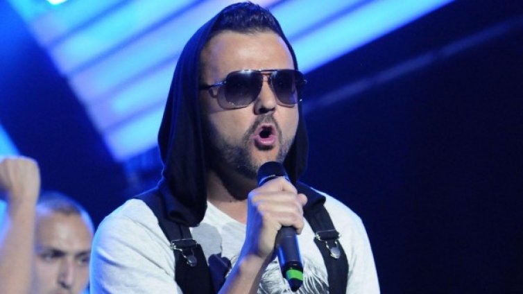 Графа започва турне на петък 13-ти