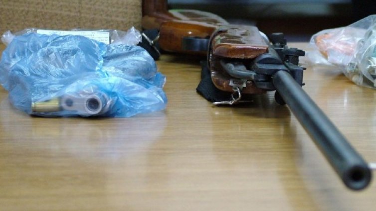 Бесен съсед простреля 4-годишно, вдигало му шум