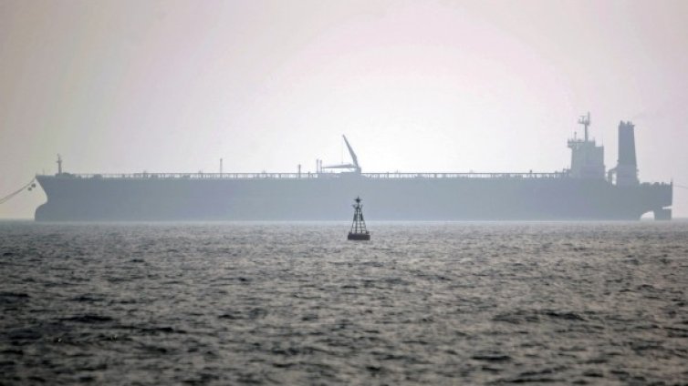 Иран заплаши, че може да блокира Ормузкия проток