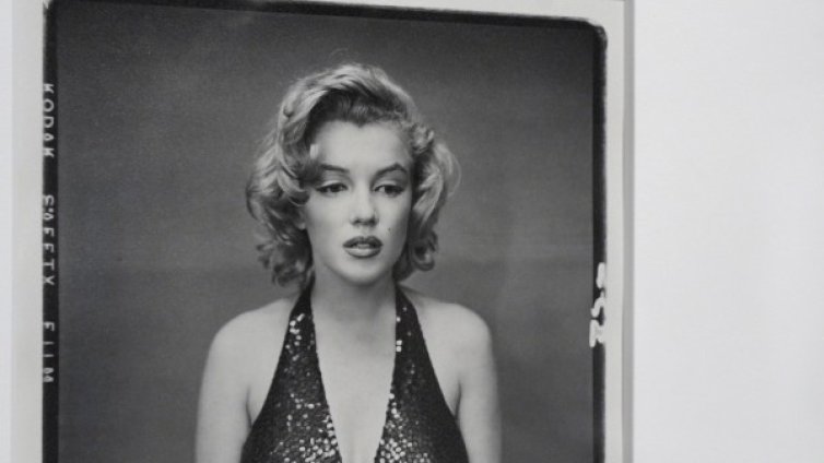 Снимка с автограф на Монро на търг за 30 000 долара