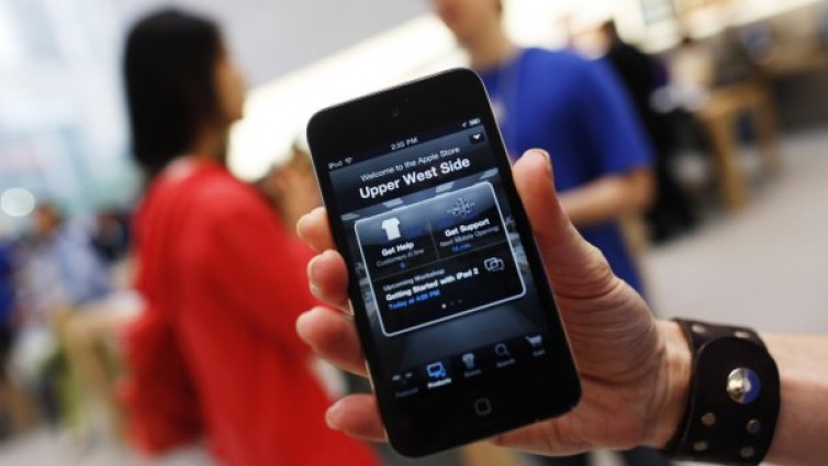 Apple е продала по-малко iPhone