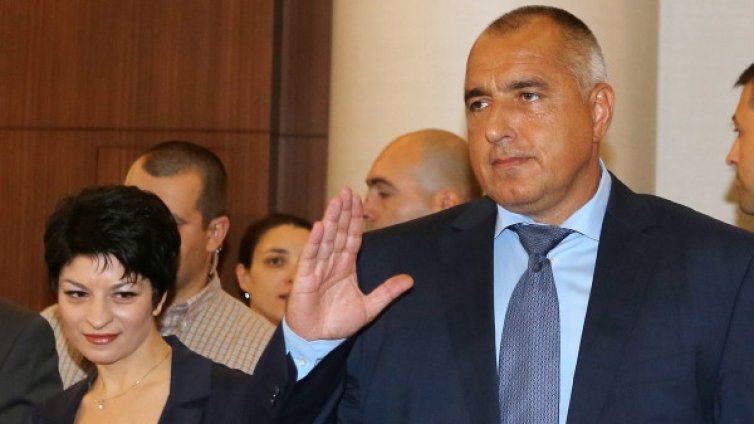 Няма как да не се връщаме в миналото, нали плащаме!