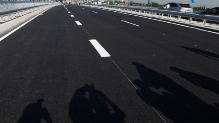 Пускат магистралата от Ямбол до Петолъчката до средата на август