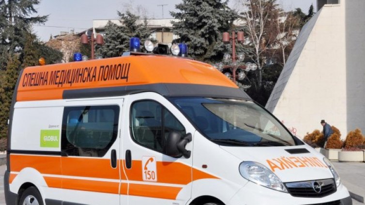 Трима остават с опасност за живота след катастрофата на Тракия