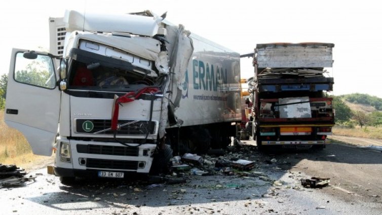 Магистрала &bdquo;Марица&rdquo; временно затворена заради катастрофа