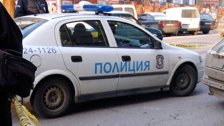 Двама откраднаха линейка от болницата в Чирпан