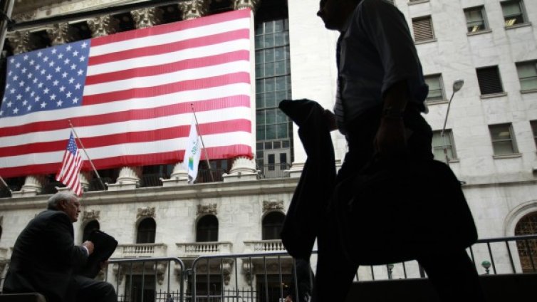 Населението на САЩ достигна числото Пи,  умножено по 100 милиона:  314 159 265 души