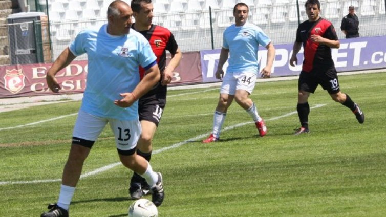 Кмет покани Бойко Борисов на мача Левски - Ботев