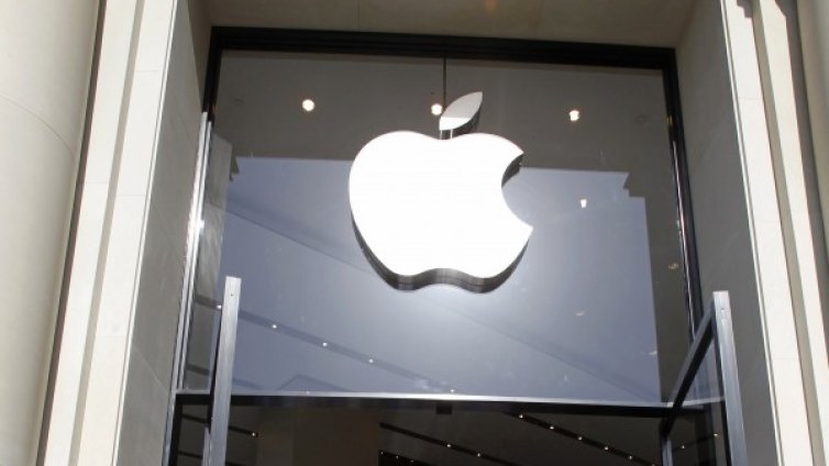 Samsung трябва да плати 1 млрд. долара обезщетение на Apple