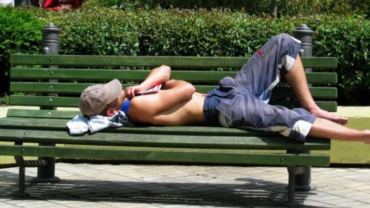 Код "червено" в 6 области заради жегата утре