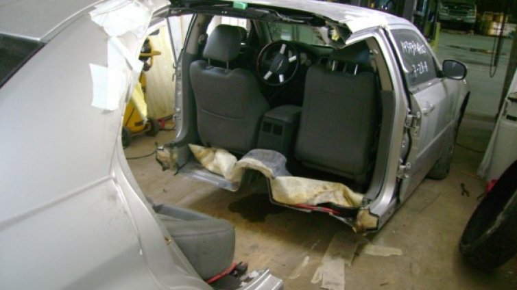 Да преметнеш данъчните -  режеш колата на две и цената пада