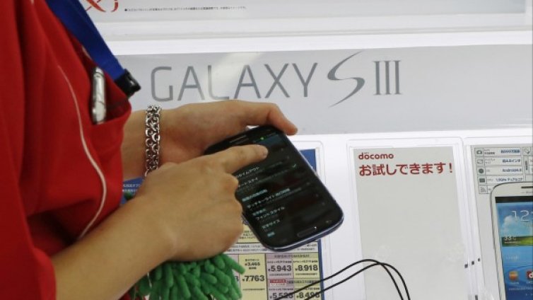 Apple увеличава натиска си над Samsung