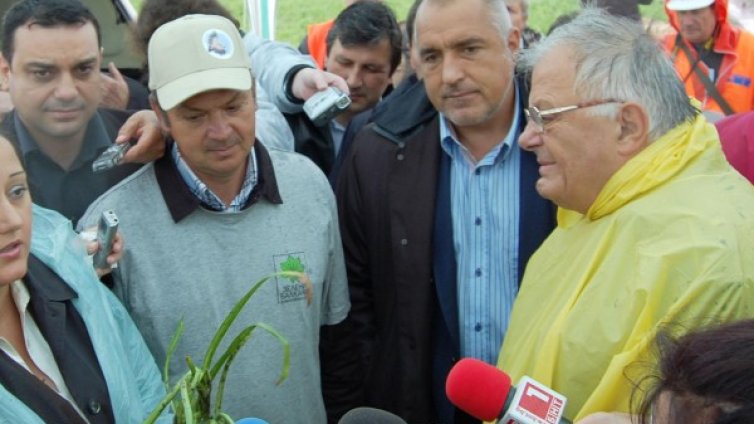 Да уволним инспекторите!