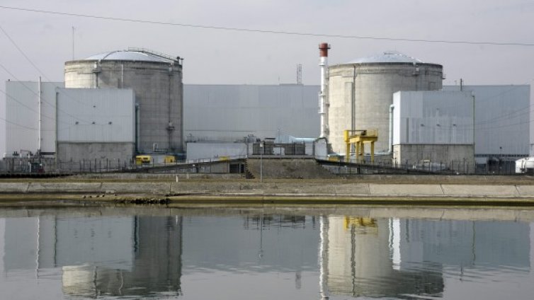 Двама пострадаха при инцидент във френска АЕЦ