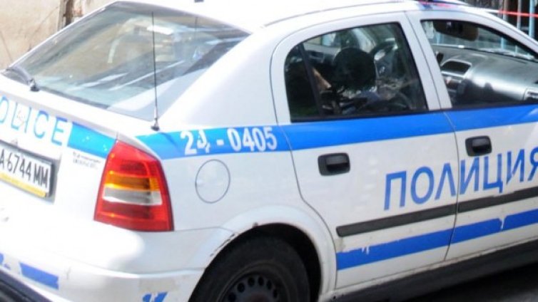 Гол мъж изненада хора в Габрово