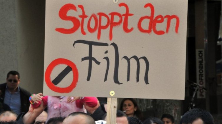 100 000 долара за главата на режисьора на "Невинността на мюсюлманите"